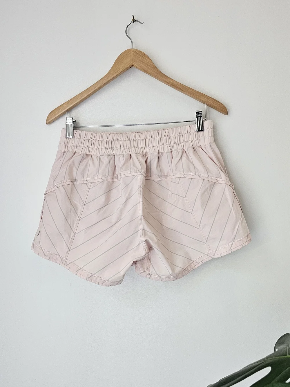 Lululemon Shake & Break Short